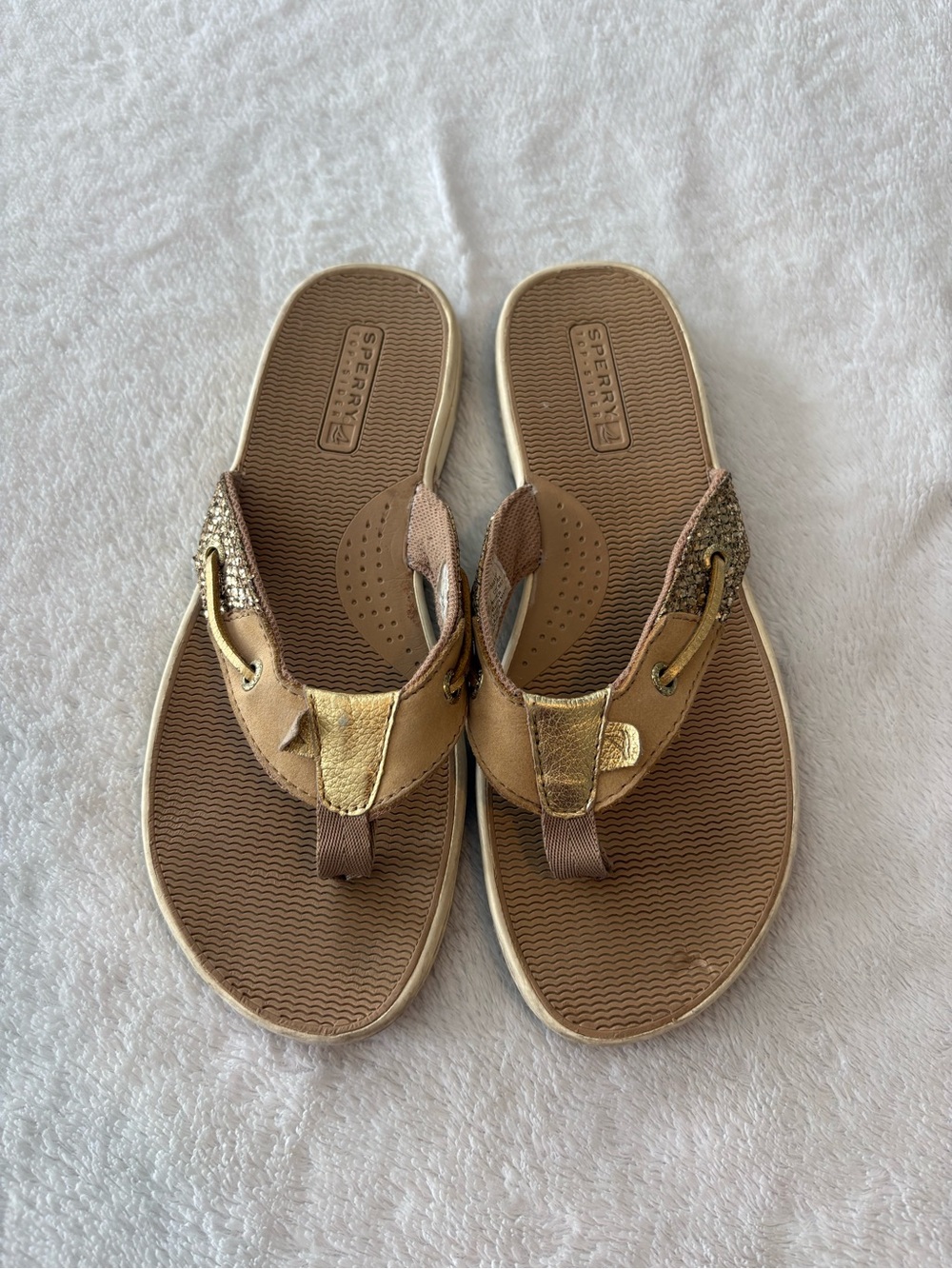 Sperry Seafish flip flops tan leather & Gold Sandals